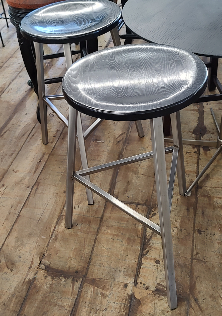 KT0104-Bar-stool-welded-legs