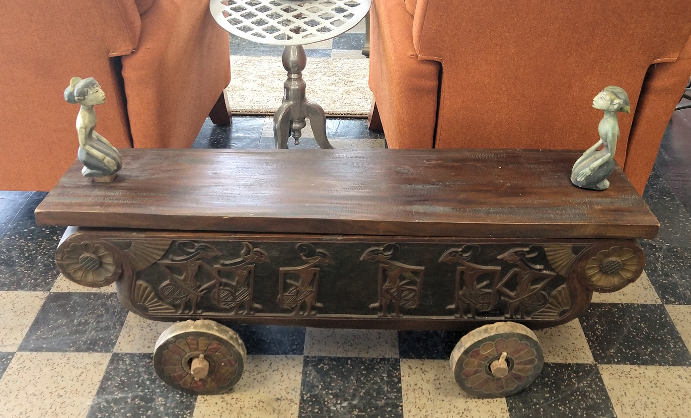 LR0609-rolling-bench-hard-carved-from-tree-trunk