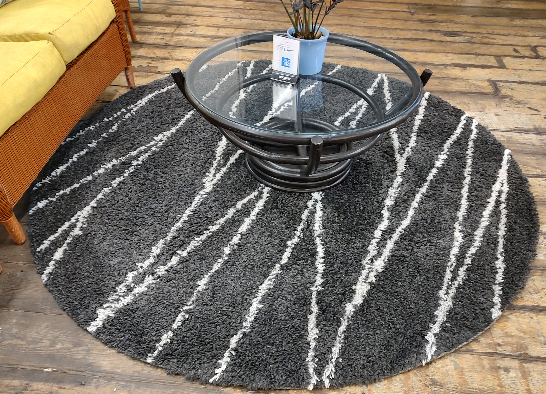 LR0611-black-and-white-rug